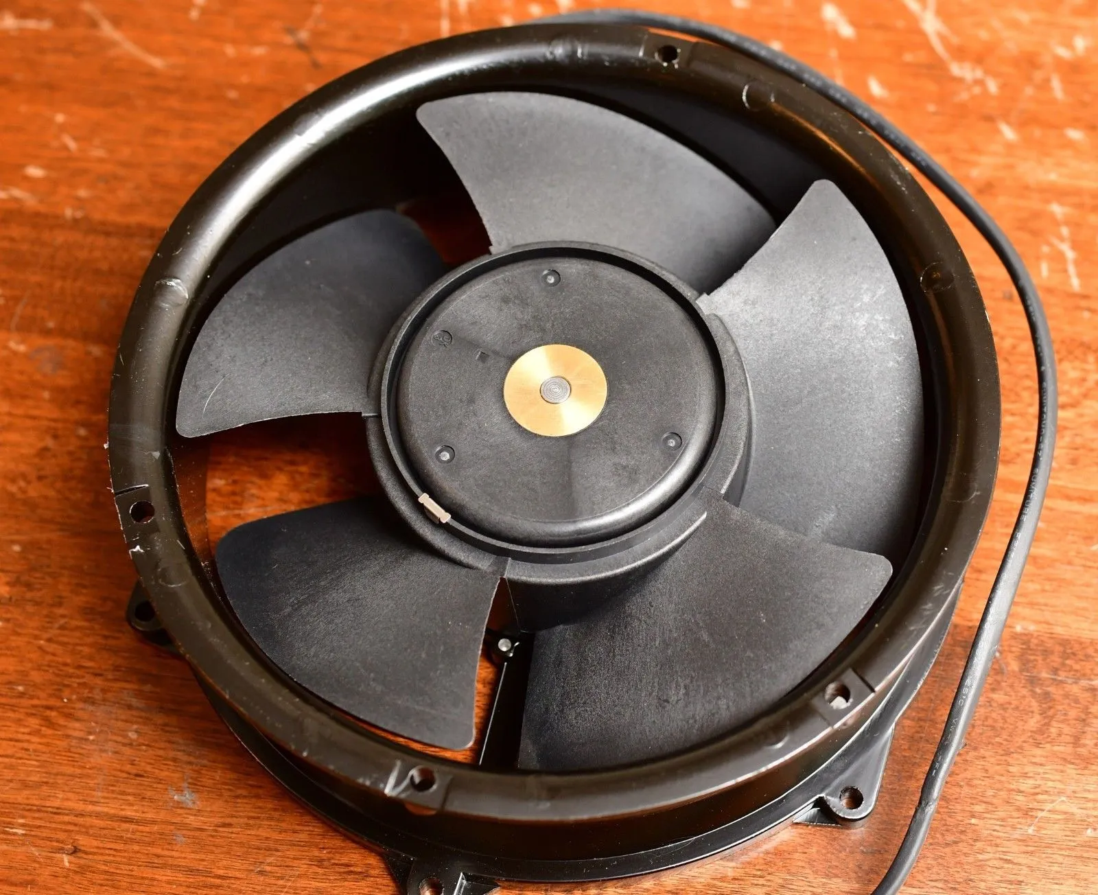 Nidec BKV 301 216/156 Y17L54BS1AA5-09E02 4800 RPM 54.5V DC fan Nidec BKV 301 216/156 Y17L54BS1AA5-09E02 4800 RPM 54.5V DC fan