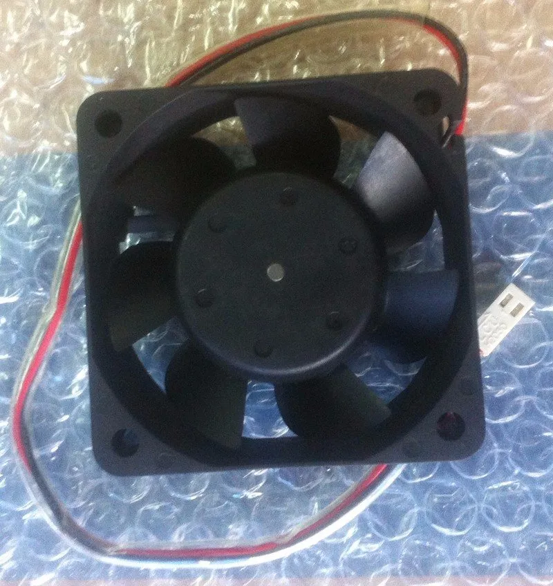NIDEC D06T-12TS2 60*60*25mm DC12V 0.25A 2Wire Inverter Cooling Fan NIDEC D06T-12TS2 60*60*25mm DC12V 0.25A 2Wire Inverter Cooling Fan
