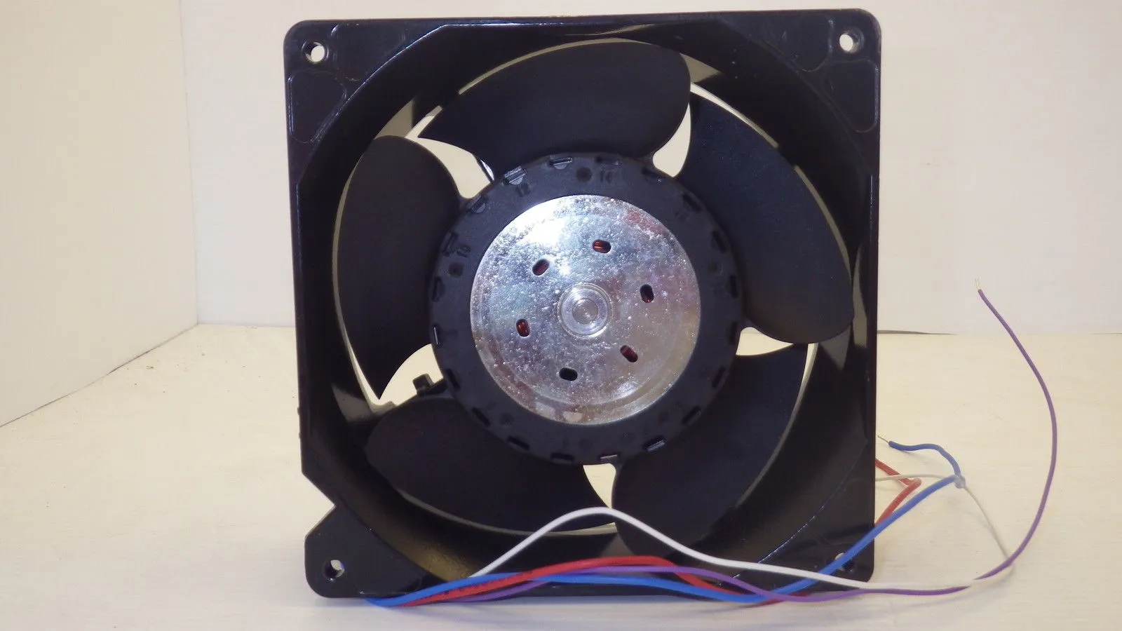 ebmpapst 5318/2TDH4P 48V 394.3CFM 90rpm fan ebmpapst 5318/2TDH4P 48V 394.3CFM 90rpm fan