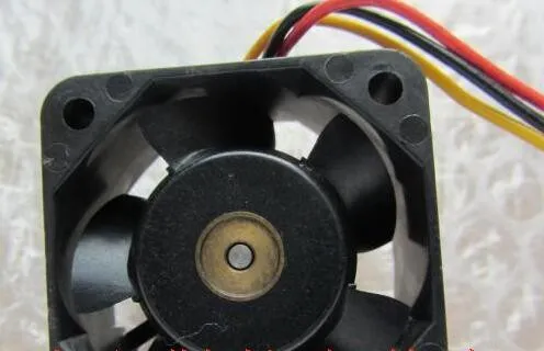 Sanyo 109P0424H6D23 24V 0.07A 4cm cooling fan Sanyo 109P0424H6D23 24V 0.07A 4cm cooling fan